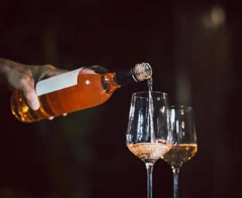WHITE & ROSÉ WINES (Room Delivery Only)
